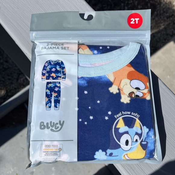 Bluey two piece pajamas NWT Various sizes toddler kids - Picture 3 of 3